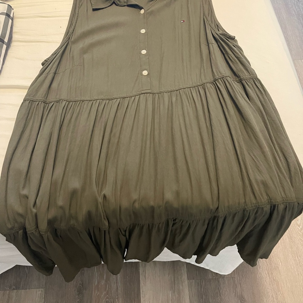 Tommy Hilfiger Dress Size 16. Olive Green. Only worn once.